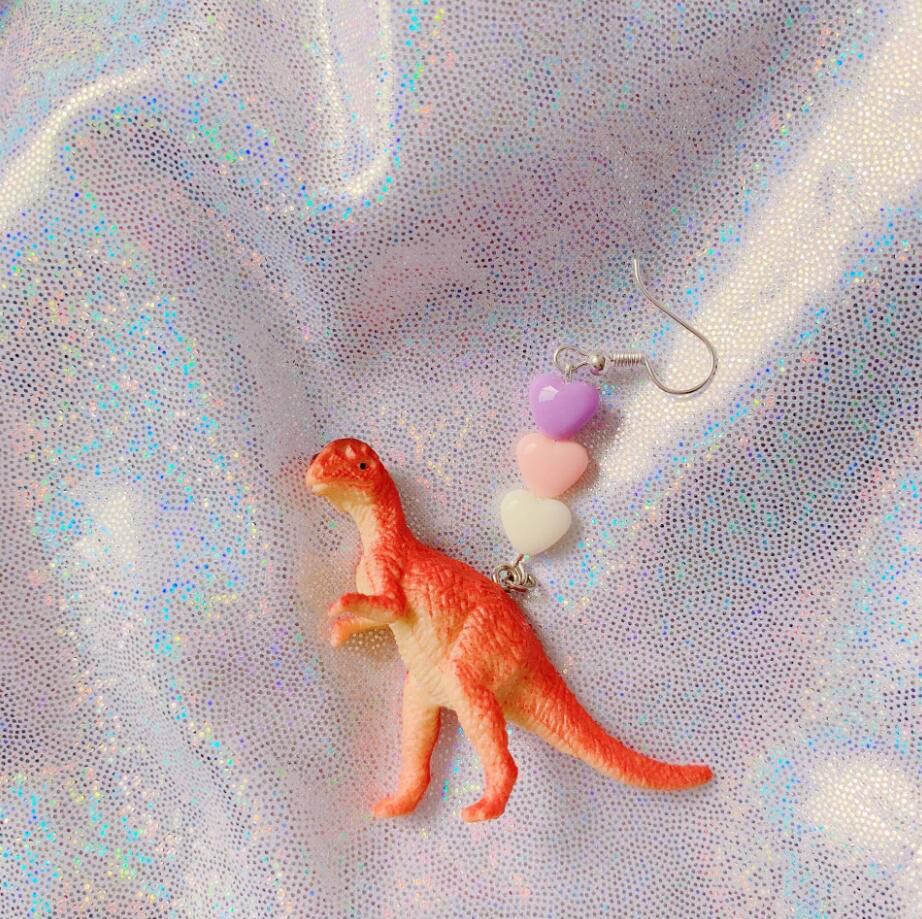 VILZSTUDIOS Trendy dinosaur earrings for a fun accessory choice
