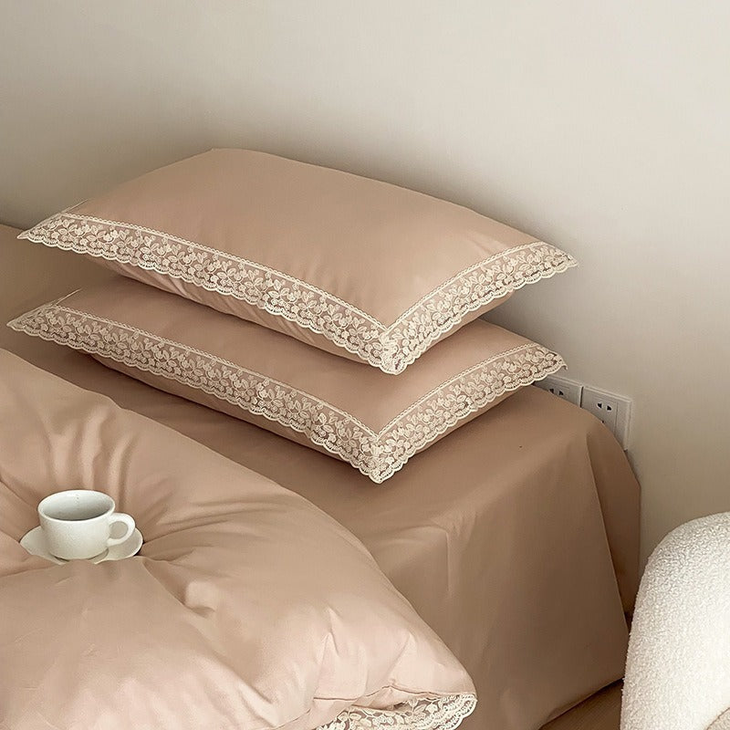 VILZSTUDIOS dusty rose cotton duvet cover set with scalloped floral lace borders