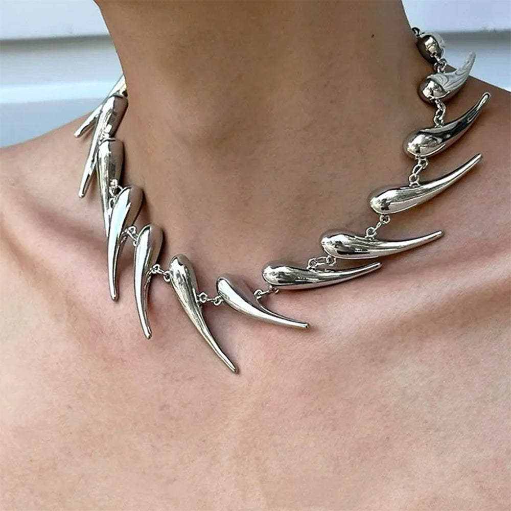 VILZSTUDIOS Stylish spike choker necklace in silver