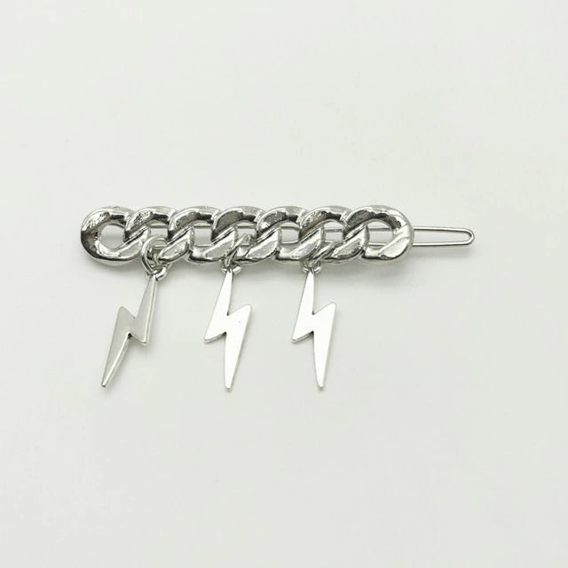 VILZSTUDIOS Fashionable hair clips for a grunge aesthetic