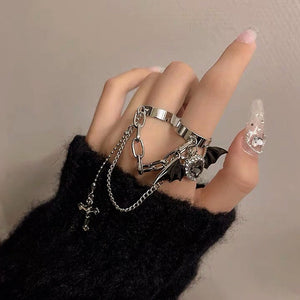 VILZSTUDIOS Adjustable double ring with heart and cross design
