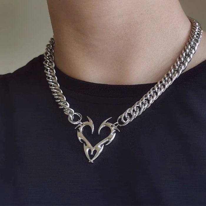 VILZSTUDIOS Edgy Heart Pendant Chain Necklace for streetwear style