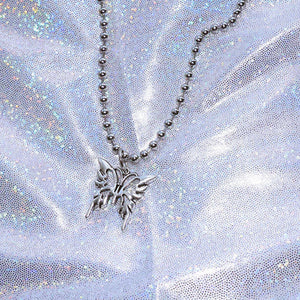 VILZSTUDIOS Elegant butterfly pendant necklace