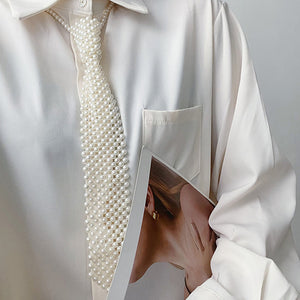 VILZSTUDIOS Embellished pearl necktie for stylish occasions
