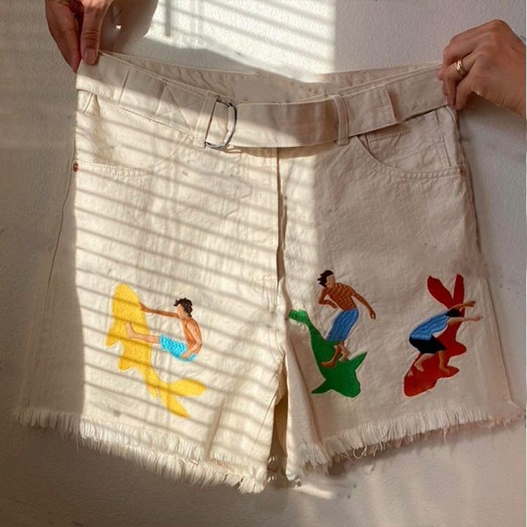 VILZSTUDIOS Fashionable embroidered shorts with surfing and shark designs