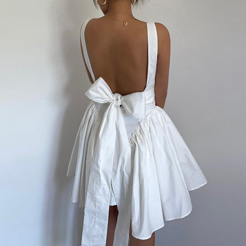VILZSTUDIOS Stylish milkmaid dress with square neckline and back tie