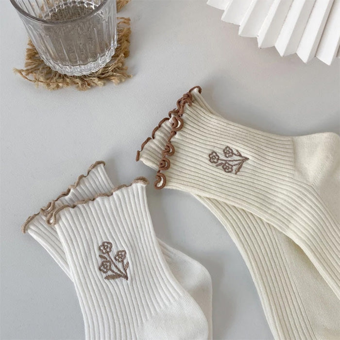 VILZSTUDIOS Ethereal Grunge Floral Socks for stylish streetwear