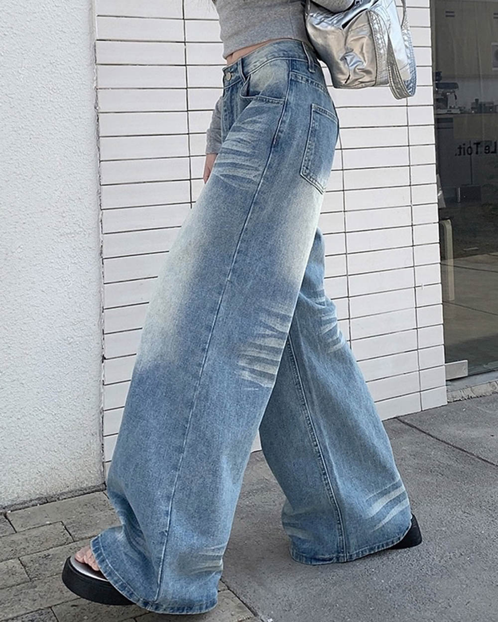 VILZSTUDIOS Faded blue relaxed wide-leg jeans for casual fashion