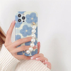 VILZSTUDIOS Floral beaded chain phone case