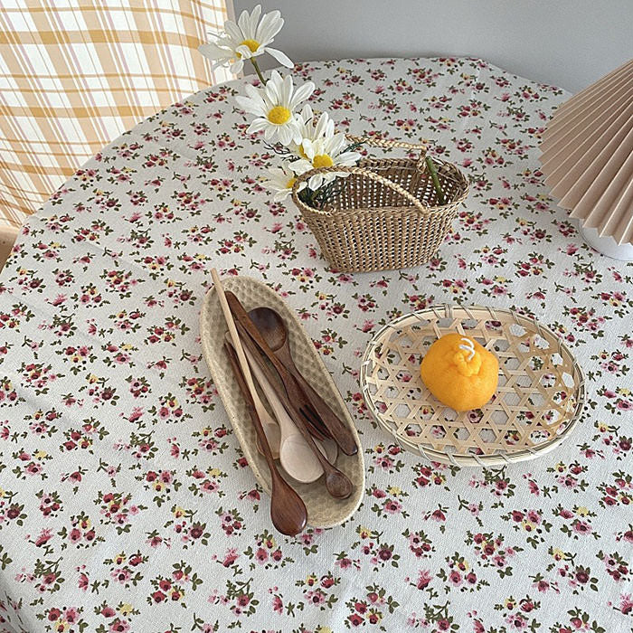 VILZSTUDIOS Floral tablecloth for home decor