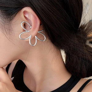 VILZSTUDIOS Floral inspired ear cuff accessory
