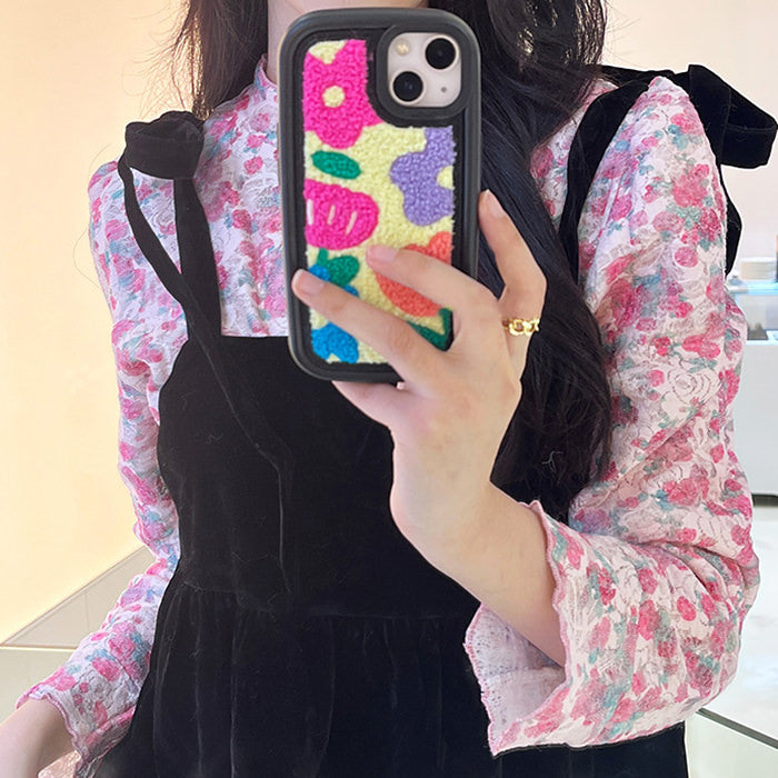 VILZSTUDIOS Stylish floral embroidered iPhone case for protection