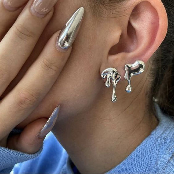 VILZSTUDIOS Water drop earring for stylish fashion accessorizing