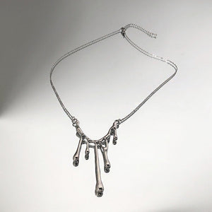 VILZSTUDIOS Fluid drop inspired pendant necklace