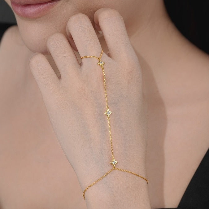 VILZSTUDIOS silver four-petal flower hand chain bracelet