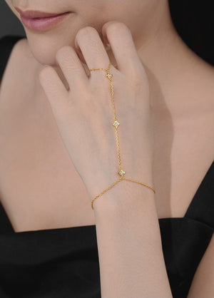 VILZSTUDIOS silver four-petal flower hand chain bracelet