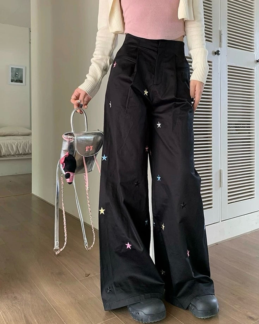 VILZSTUDIOS Loose fit pants with star embroidery design