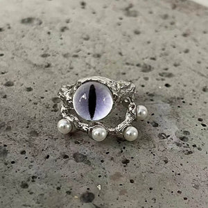 VILZSTUDIOS Adjustable ring with cat eye stone and silver-tone band