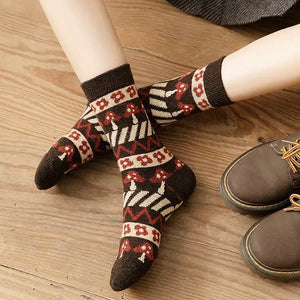 VILZSTUDIOS Goblincore-inspired mushroom socks
