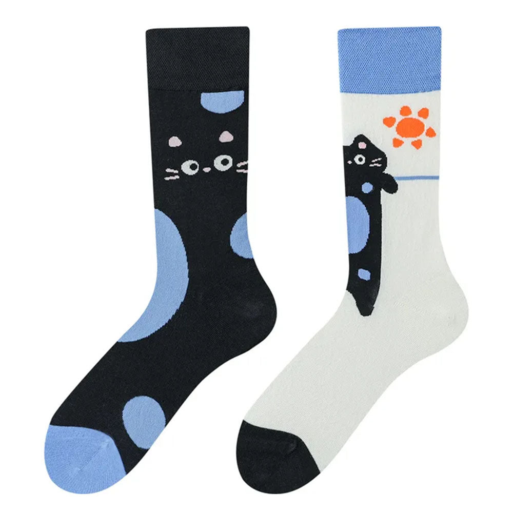 VILZSTUDIOS Mismatched socks for fashionable streetwear