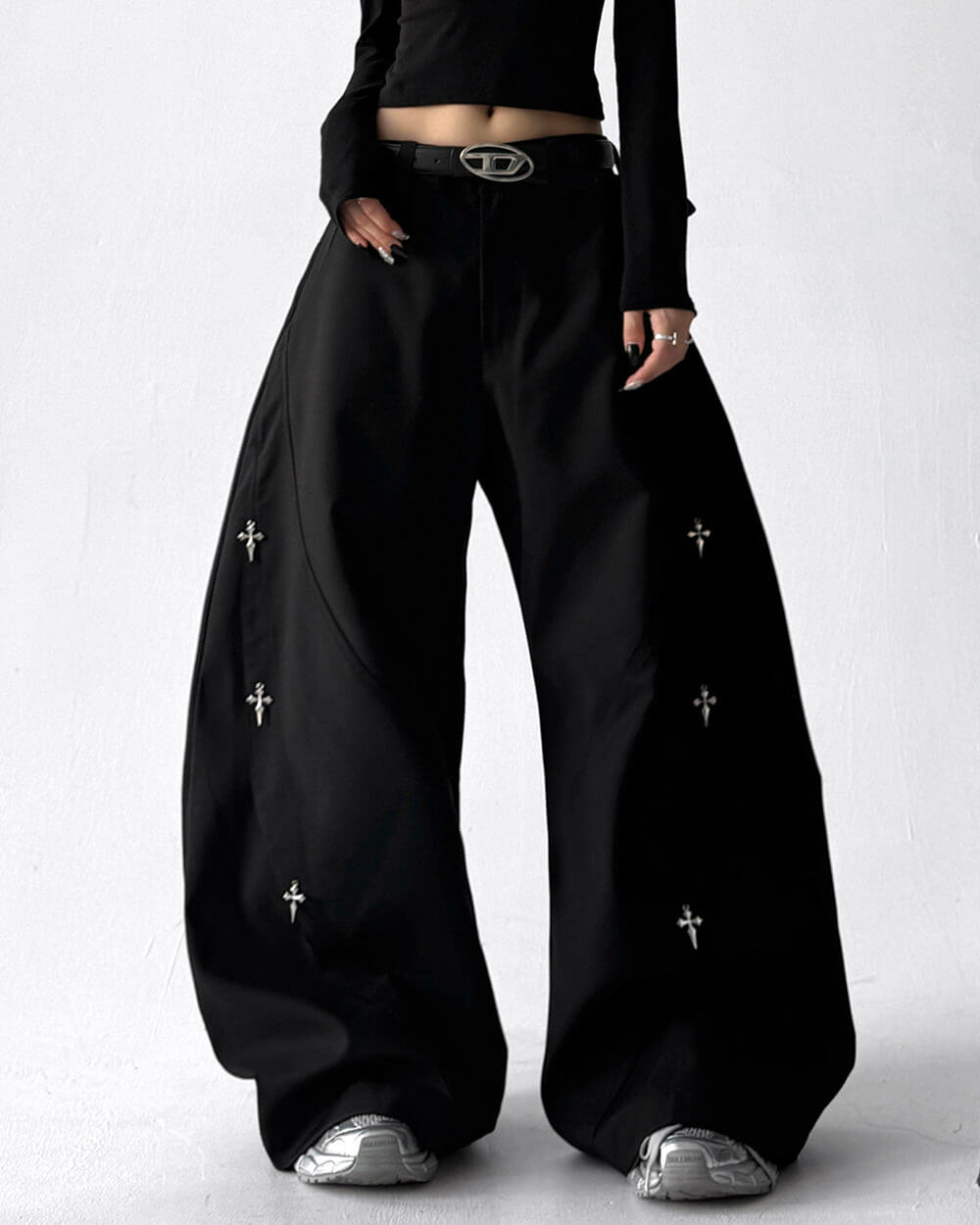 VILZSTUDIOS Grunge inspired trousers with cross pendant design
