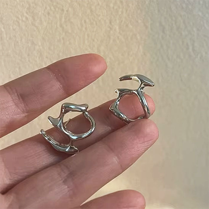 VILZSTUDIOS Fashionable ear cuff accessory