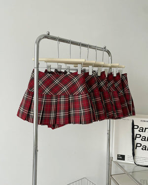 VILZSTUDIOS Grunge inspired pleated plaid skirt from VILZSTUDIOS