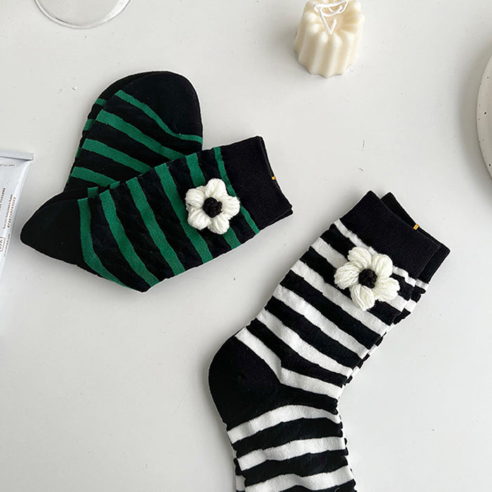VILZSTUDIOS Stylish floral socks for streetwear fashion