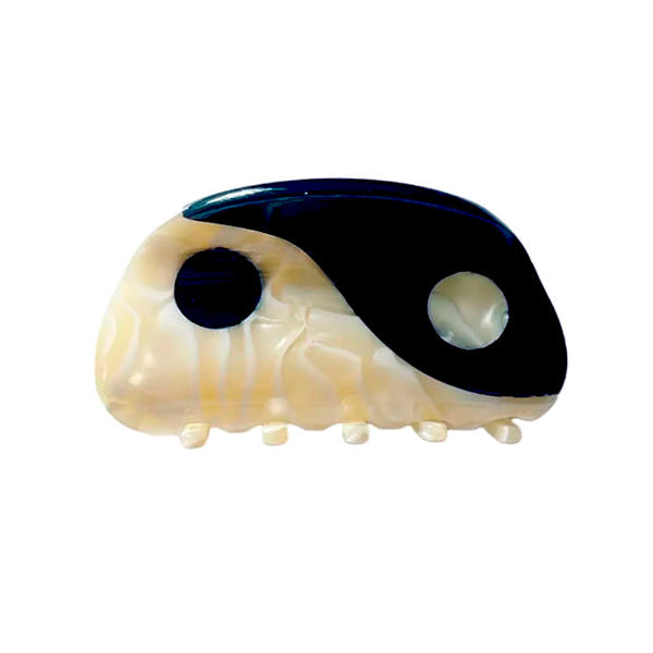 VILZSTUDIOS Stylish hair claw accessory