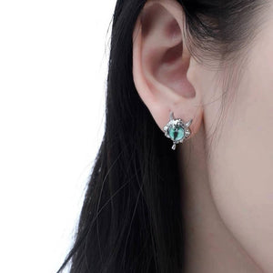 VILZSTUDIOS Stylish stud earrings with blue-green glass design