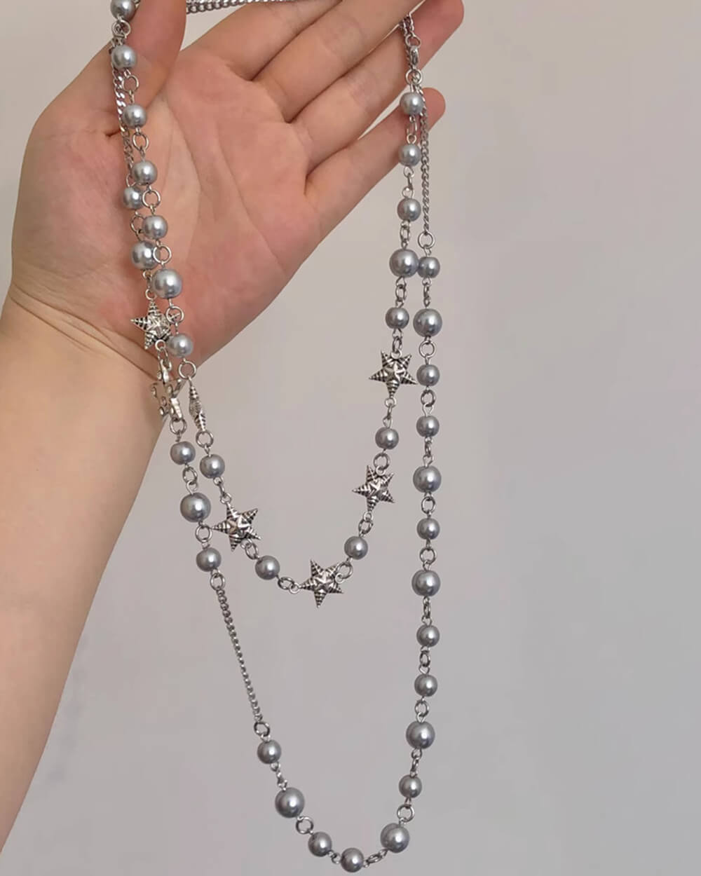 VILZSTUDIOS Layered star necklace for a stylish look