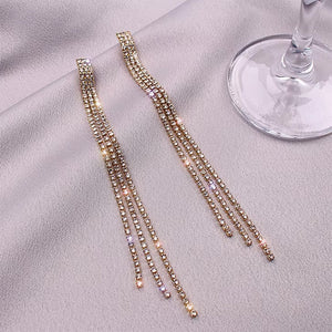 VILZSTUDIOS Stylish drop earrings with crystal chains and rhinestones