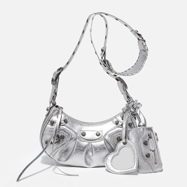 VILZSTUDIOS Stylish mini shoulder bag with heart-shaped design