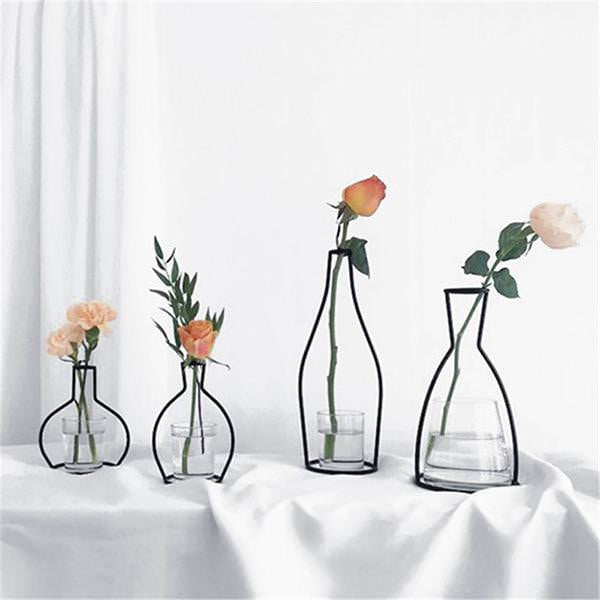 VILZSTUDIOS Minimalist wire vase for decorative use