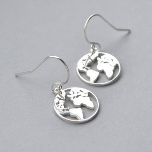 VILZSTUDIOS Stylish outline earrings for everyday wear