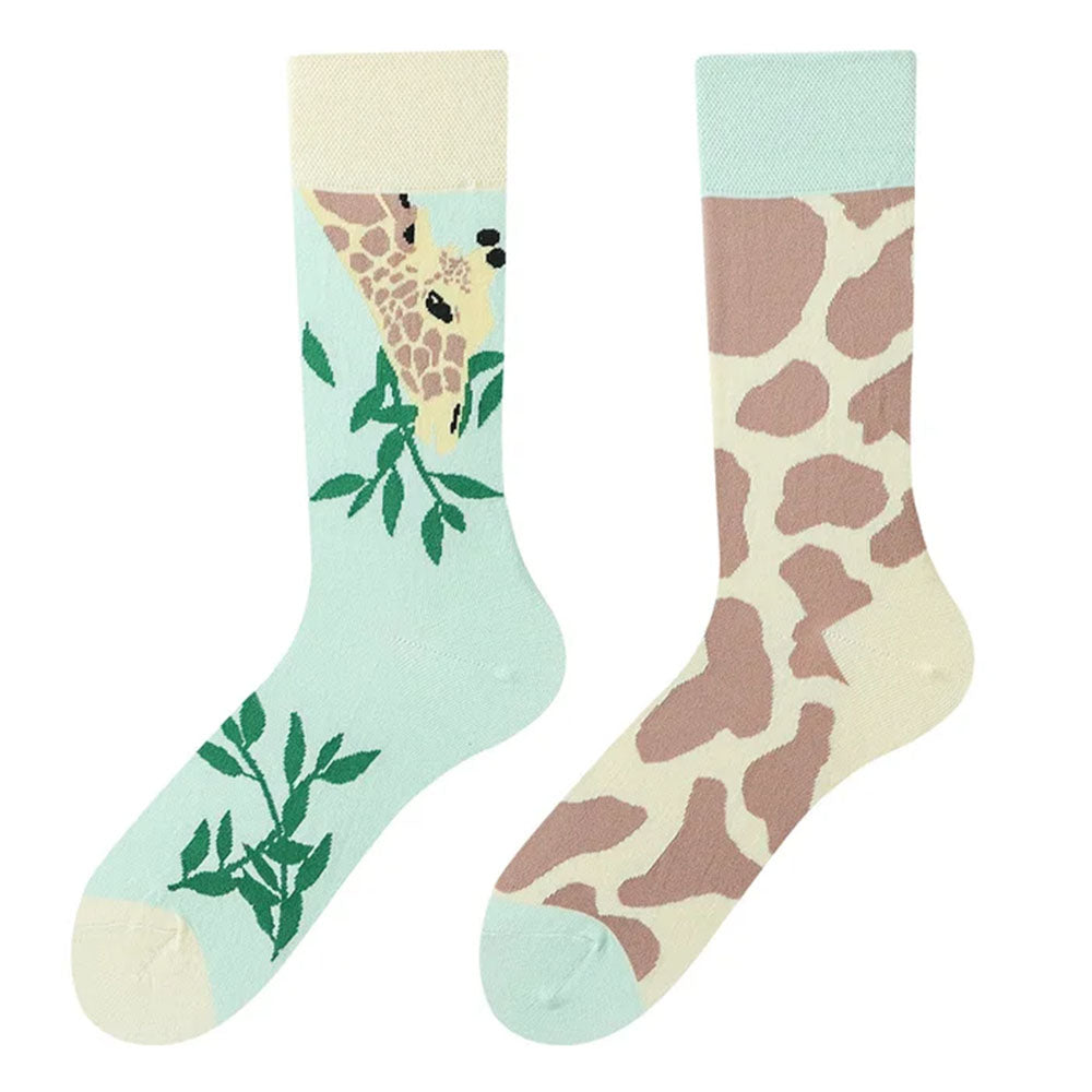 VILZSTUDIOS Stylish mismatched socks with giraffe design