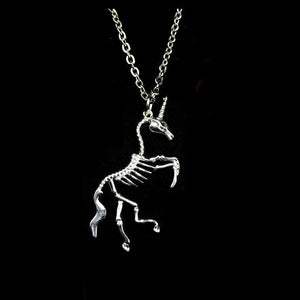 VILZSTUDIOS Stylish skeleton pendant necklace for fashion enthusiasts
