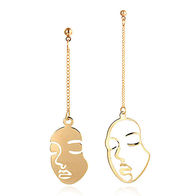 VILZSTUDIOS Stylish earrings designed with a unique face outline