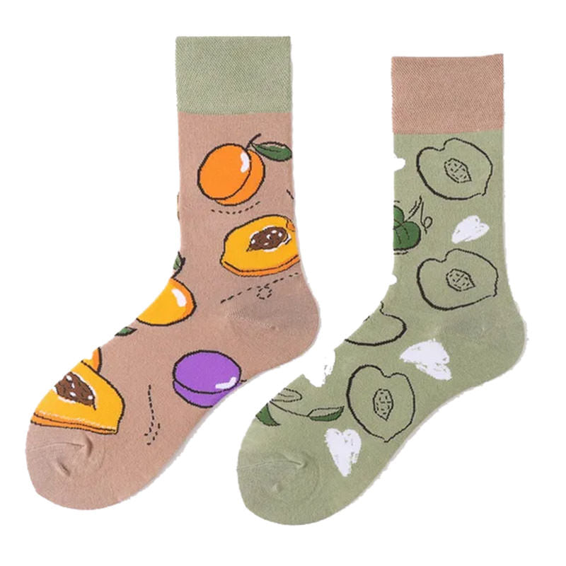 VILZSTUDIOS Mismatched socks for stylish streetwear