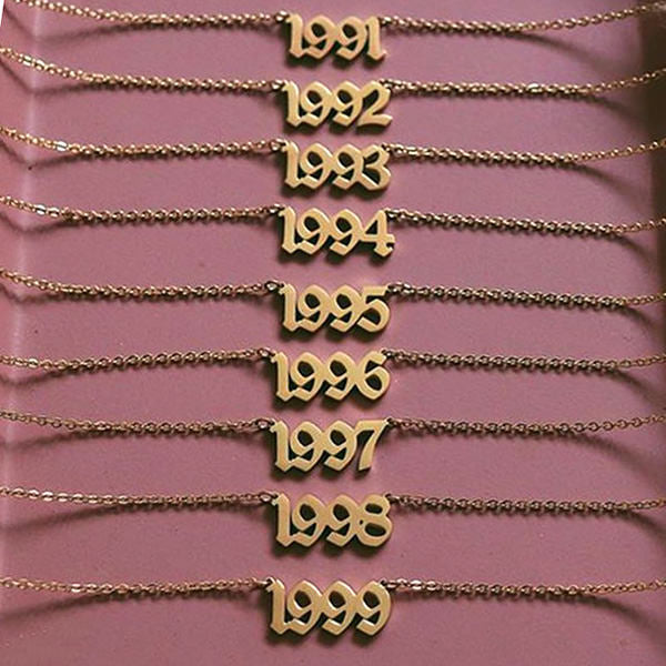 VILZSTUDIOS Stylish personalized year necklace from VILZSTUDIOS