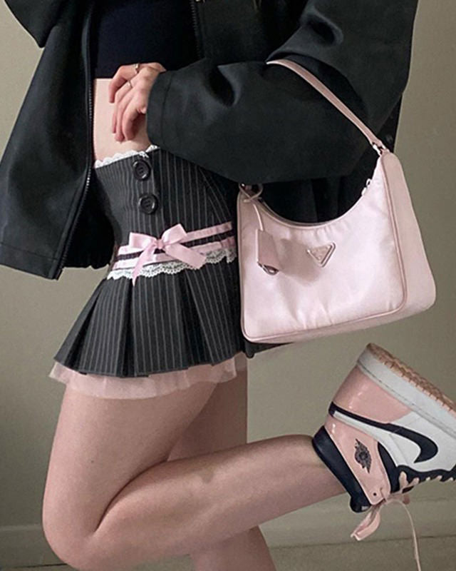VILZSTUDIOS Stylish pinstripe micro-mini skirt with ribbon and bow