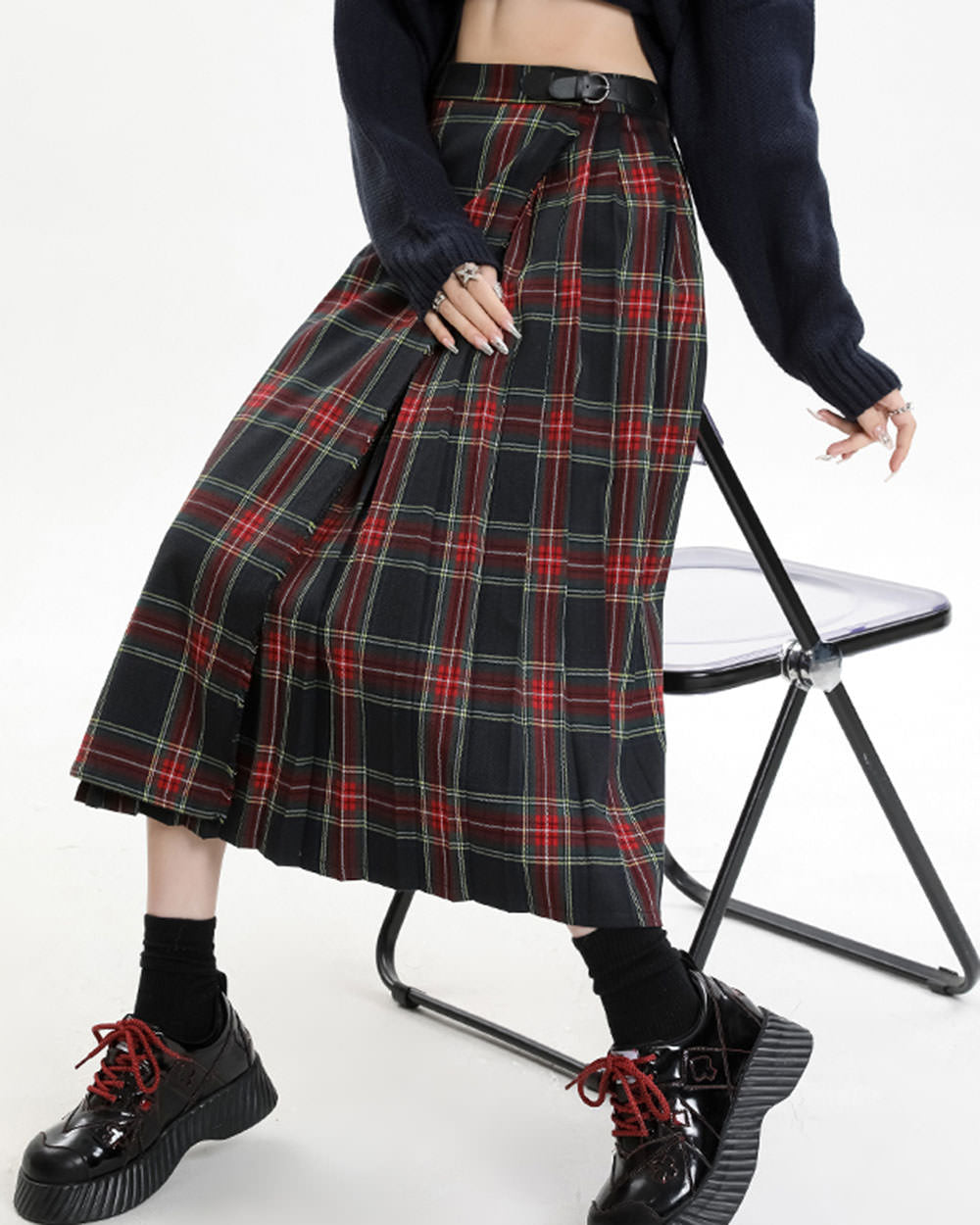 VILZSTUDIOS Stylish plaid midi skirt from VILZSTUDIOS