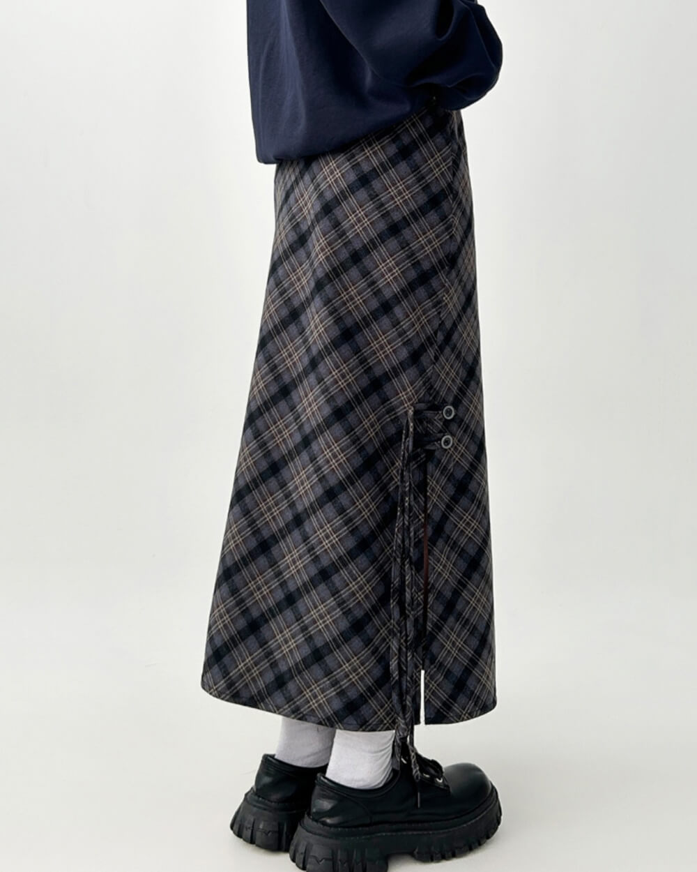 VILZSTUDIOS Plaid midi skirt with side-slit details