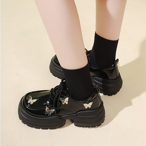VILZSTUDIOS Trendy butterfly platform boots with chunky sole