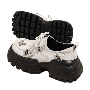 VILZSTUDIOS Trendy butterfly platform boots with chunky sole