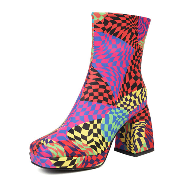 VILZSTUDIOS Fashionable platform boots with a checkered design