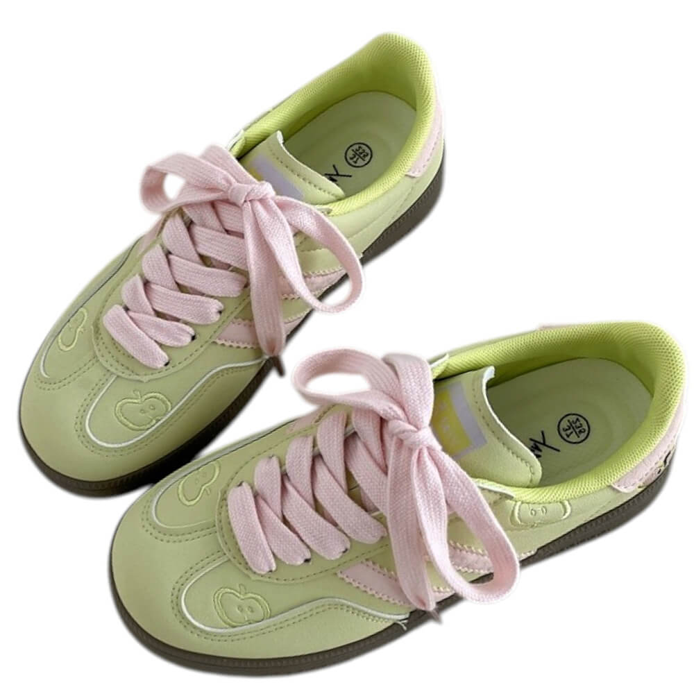 VILZSTUDIOS Stylish green sneakers with apple embroidery and pink laces