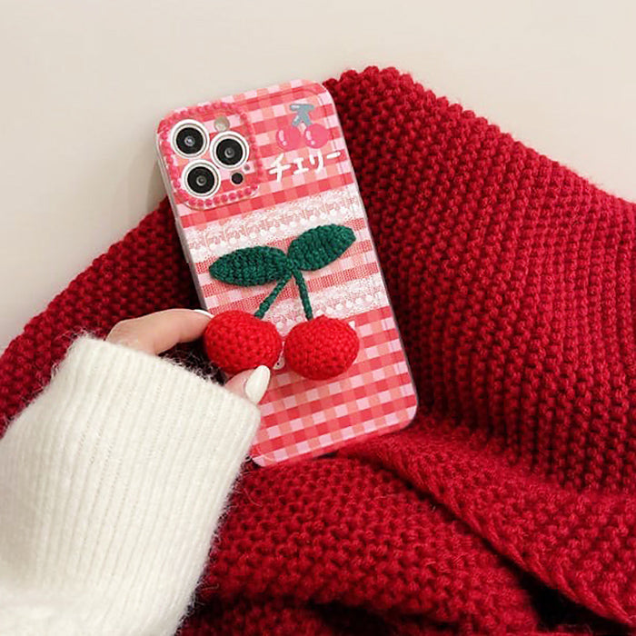 VILZSTUDIOS Stylish crochet iPhone case design