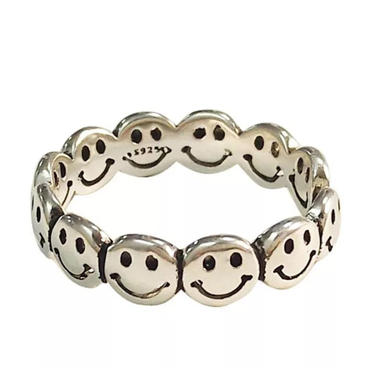VILZSTUDIOS Fashionable statement ring for stylish accessories