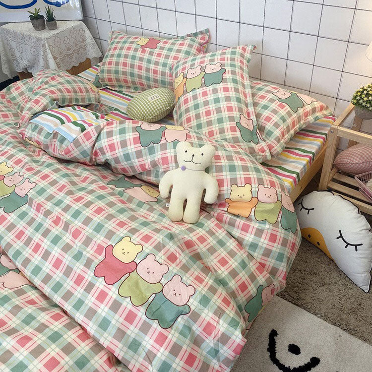 VILZSTUDIOS Gummy Bear bedding set for a playful bedroom style